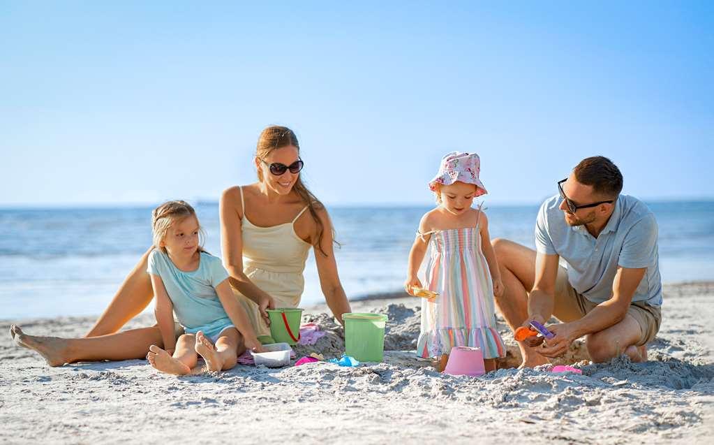 Complex Radisson Blu Maldives With 50 Percent Off On Sea Plane Round Trip 03 Nights & Above Fenfushi