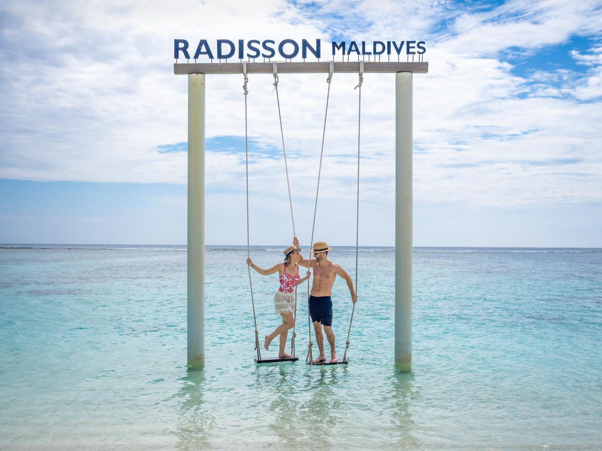 Complex Radisson Blu Maldives With 50 Percent Off On Sea Plane Round Trip 03 Nights & Above Fenfushi